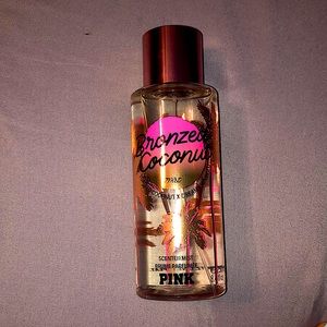 PINK Body Mist: Bronzed Coconut